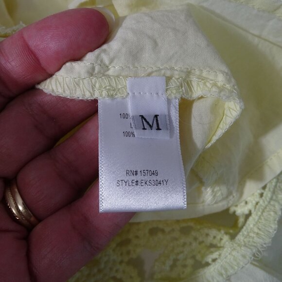 We're All Pretty Girls Yellow Smocked Ruffle Mini Skirt Women Size M Lined - Picture 7 of 11